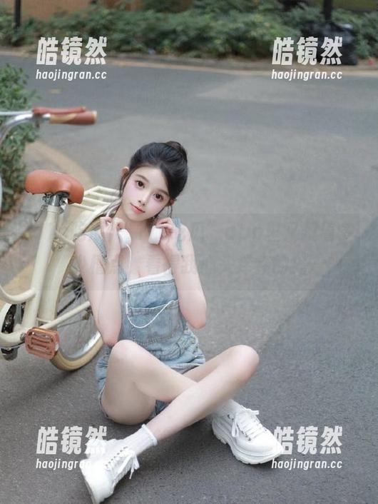 17c吃瓜 “17c吃瓜”app里又藏着多少槽点,看得我心头痒痒的!