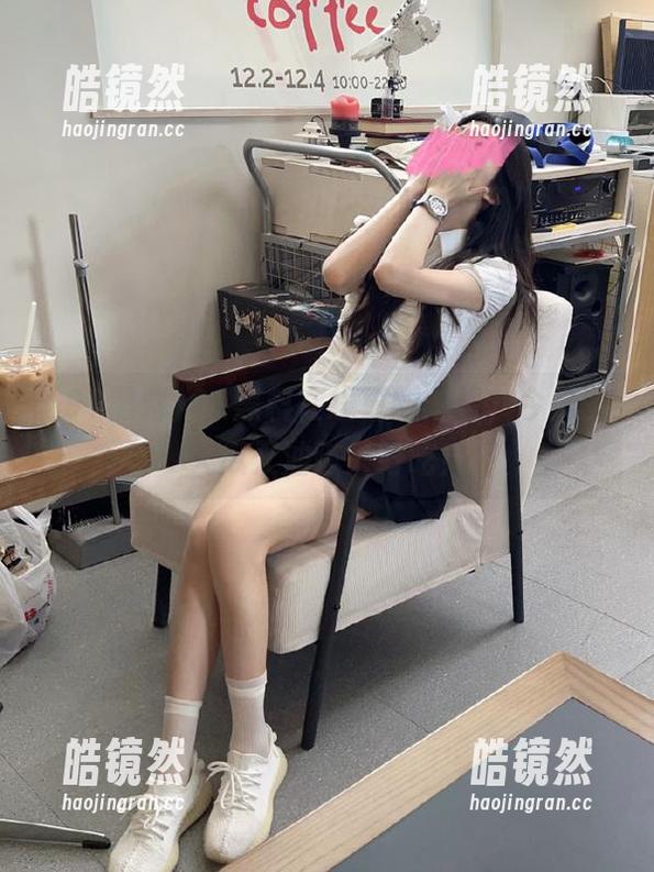 91黑料在线更新：看，今天的大瓜又油腻又好吃！
