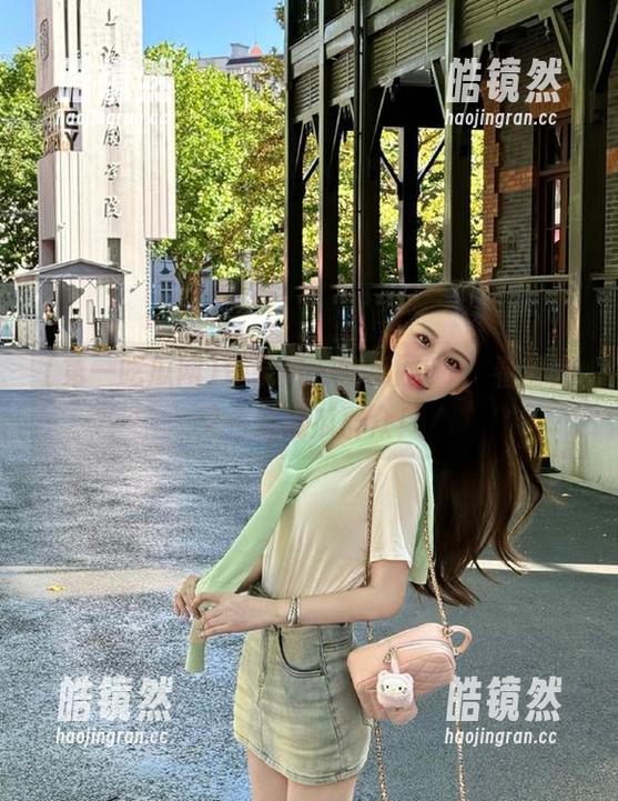 登录第一吃瓜网51，看前方又一对吃瓜群众！