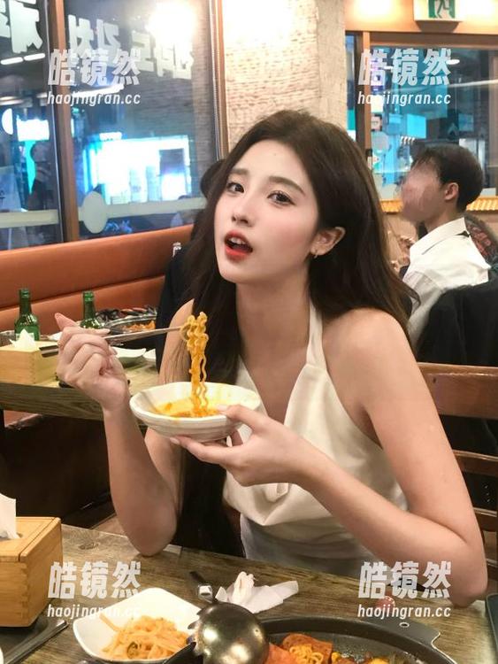 黑料不打烊 这一秒在zztt24黑料不打烊官网观看八卦,下一秒嘴里冒出的惊叹声,难以自持啊