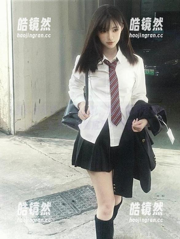 黑料老司机 白天上班,晚上黑料老司机ios,忙里偷闲到底算不算罪呢?